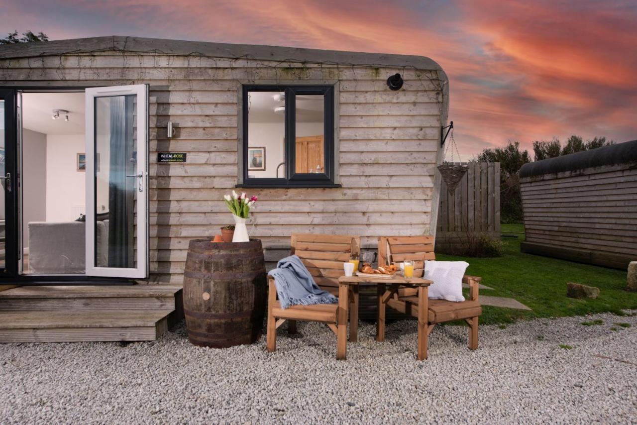 Wheal Rose -Beautifully Fitted Lodge Helston Cornwall Exterior foto