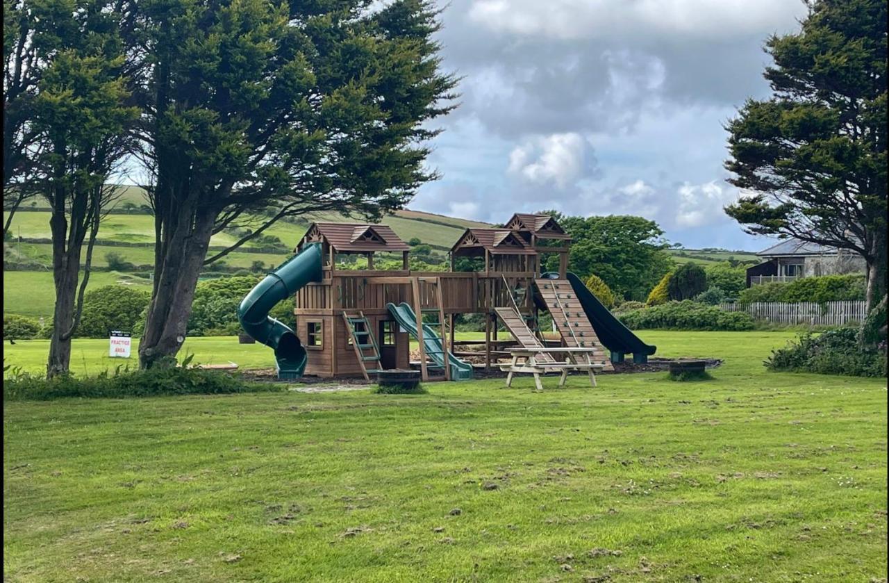 Wheal Rose -Beautifully Fitted Lodge Helston Cornwall Exterior foto